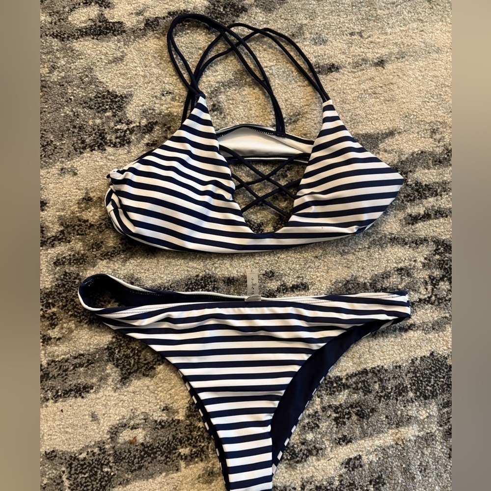Cupshe Nautical stripe criss cross Striped Blue and White Women's Bikini large